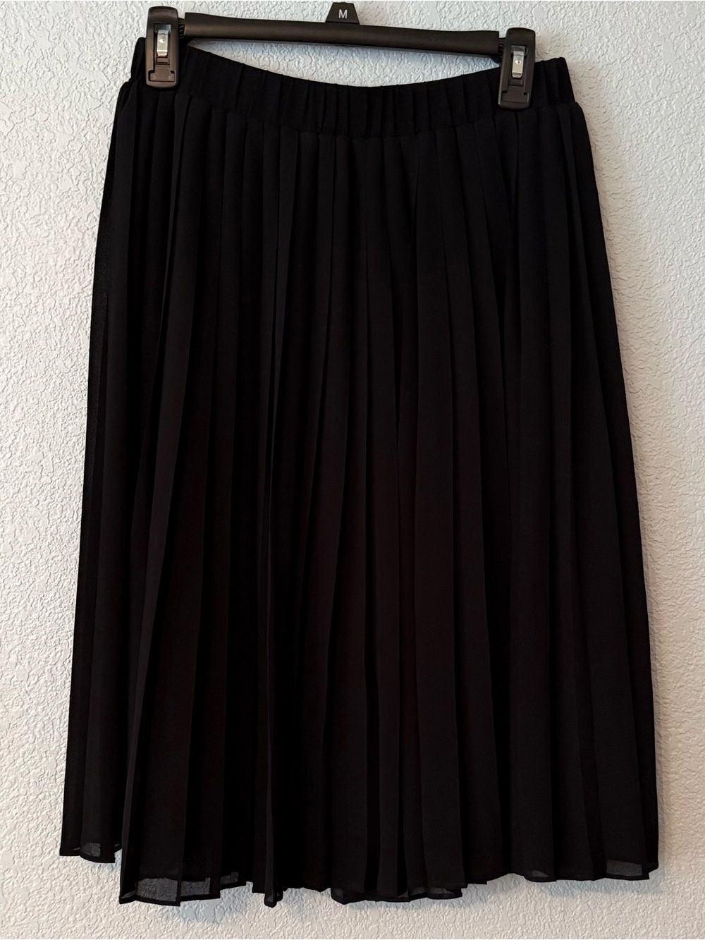 Black Pleated Midi Skirt - Women's Classic